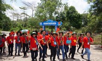 Kaum muda Daerah Dataran Rendah Sungai Mekong dan gerakan laut dan pulau adalah rumah