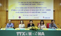 Mencanangkan penciptaan logo peringatan ulang tahun ke-45 penggalangan hubungan diplomatik Viet Nam-Kanada