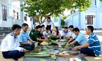 Kehangatan Hari Raya Tet antara tentara dan rakyat di Kabupaten Kepulauan Truong Sa