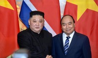 PM Nguyen Xuan Phuc melakukan pertemuan dengan Ketua RDRK, Kim Jong-un