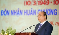 PM Nguyen Xuan Phuc menghadiri acara peringatan hari tradisi Akademi Kedokteran Militer