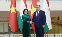 Wakil Presiden Dang Thi Ngoc Thinh melakukan kontak bilateral dengan pimpinan banyak negara di Tajikistan