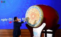 Deputi PM Vuong Dinh Hue menghadiri acara membuka angkatan di Universitas Nasional Kota Ho Chi Minh