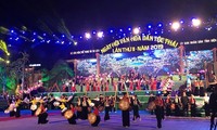 Membuka Festival ke-2 Kebudayaan Etnis Minoritas Thai