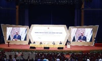 PM Nguyen Xuan Phuc memimpin Forum Meningkatkan Ketrampilan Pekerja Viet Nam