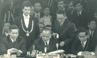 Sumbangan yang diberikan oleh diplomatik Viet Nam terhadap Kemenangan bersejarah musim semi 1975