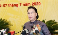 Ketua MN Nguyen Thi Kim Ngan menghadiri pembukaan sidang Dewan Rakyat Kota Ha Noi