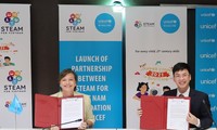 UNICEF Menggelar Program Mendorong Pengetahuan dan Keterampilan Digital bagi Anak-Anak Viet Nam