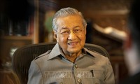 ນາຍົກລັດຖະມົນຕີ Mahathir Mohamad ຕີລາຄາສູງການຮ່ວມມືລະຫວ່າງບັນດາວິສາຫະກິດ ມາເລເຊຍ ແລະ ຫວຽດນາມ