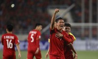 AFF Suzuki Cup: ສື່ມວນຊົນສາກົນເຄົາລົບນັບຖືກຳລັງແຮງຂອງທິມບານເຕະຊາຍແຫ່ງຊາດຫວຽດນາມ