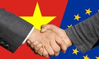 EU – ຈີນ ມາ​ນະ​ພະ​ຍາ​ຍາມ​ຮ່ວມ​ມື​ດ້ານ​ການ​ຄ້າ​ດຸ່ນ​ດ່ຽງ