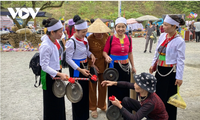 ແນະ​ນຳ​ກ່ຽວ​ກັບຂໍ້​ມູນການ​ທ່ອງ​ທ່​ຽວ​ຢູ່​ບັນ​ດາ​ເຂດ​ພາກ ຫວຽດ​ນາມ