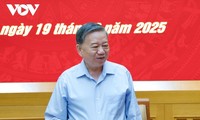 ທ່ານ​ເລ​ຂາ​ທິ​ການ​ໃຫຍ່ ເປັນ​ປະ​ທານກອງ​ປະ​ຊຸມ​ຄະ​ນະ​ພັກ​ການ​ທະ​ຫານ​ສູນ​ກາງ ຄັ້ງ​ທີ 14 ອາ​ຍຸ​ການ 2020 – 2025