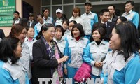   Parlamento vietnamita celebra el Tet para los obreros de medio ambiente