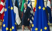 Theresa May descarta posibilidad de elecciones anticipadas 