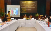 Efectúan el primer seminario científico sobre el “Ao Dai” en Vietnam