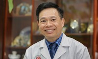 Nguyen The Hoang, médico que marca nueva huella del sector sanitario vietnamita en el mapa mundial