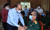 Presidente vietnamita visita en Ha Nam a personas meritorias patrióticas 