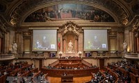 El Parlamento portugués se disuelve