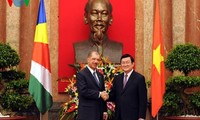 サン国家主席、セイシェル大統領と会談・ ハノイとビクトリアが姉妹都市に