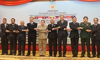 アセアン国防相会議、心を一つに共同宣言
