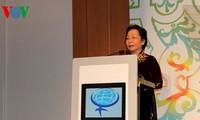 越女性50人、グローバル・サミット・ウィメンに出席