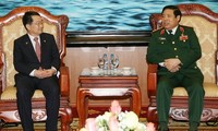 タイン国防省、韓国国防次官と会見