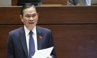 内務大臣による質疑応答