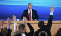 プーチン大統領「経済的困難克服に２年必要」