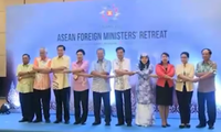 ＡＳＥＡＮ非公式外相会議、閉幕