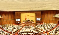 29日の国会、経済社会状況を討議