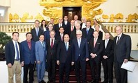 フック首相、ドイツ外相と会見