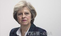 英首相、「全員が恩恵受ける経済」実現で企業に協力要請