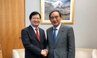 ズン副首相、菅官房長官と会見