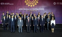 APEC閣僚ら、「域内経済連携を強化」