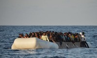 地中海で移民ら1400人救助 イタリアへの到着数、過去最多更新