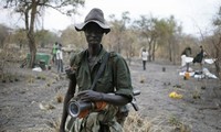 南スーダンのＰＫＯ、１年延長　国連安保理採択　武器禁輸は見送り