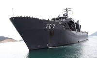 シンガポール海軍艦艇、カムラン港に寄港