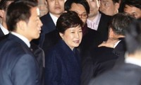 韓国首相、大統領府高官の辞任認めず　職務継続を指示