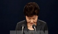 韓国検察、朴前大統領の逮捕状を請求