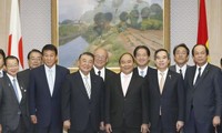 フック首相、衆議院議長と会合