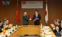 日・越、防衛協力を深化、共同ビジョンに署名