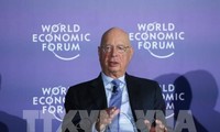 WEF ASEAN2018：アン大臣、WEFの創設者と懇談