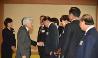 フック首相、天皇陛下に謁見