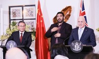 中国とＮＺ首相、貿易・投資拡大で一致　人権やＡＵＫＵＳも協議