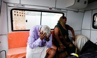 インドの転倒事故、死者１２１人に　ほとんどが女性　北部の宗教行事で