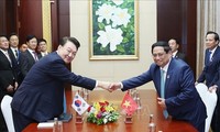 チン首相 韓国の尹大統領と会見