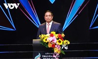 チン首相、第42回全国テレビフェスティバルの閉幕式に出席