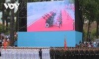 ベトナム南部解放・国家統一50周年記念式典が盛大に開催