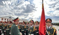 ベトナム人民軍代表団 赤の広場で軍事パレードの最終リハーサルに参加